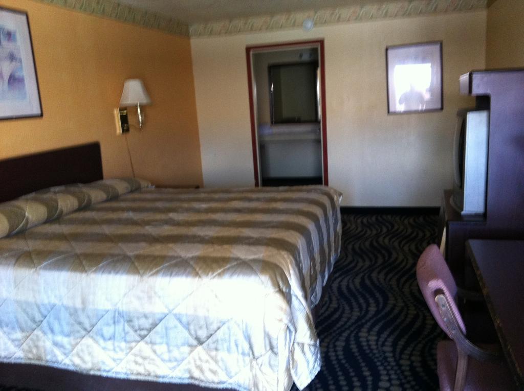 Deluxe Inn Kilgore Phòng bức ảnh
